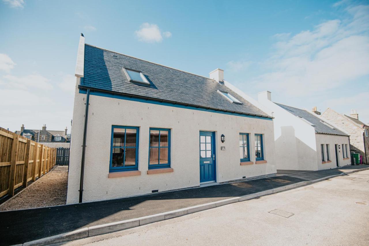 The Seafield Arms Hotel Cullen - Self Catering Экстерьер фото